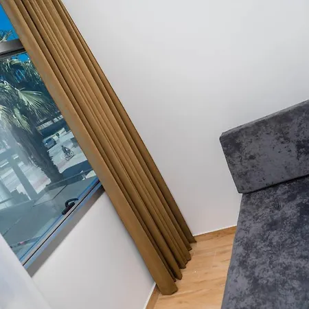 Lindi Seaview 2 Vlorë